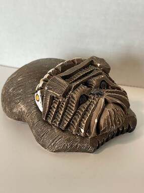 Artesania Rinconada Retired Bulldog Figurine with Daisy Collar